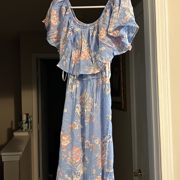 Dress - Picture 4 of 4